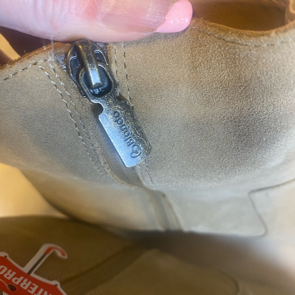$179 NEW BLONDO Sadie Waterproof Bootie Taupe Suede Size 10 BLOCK HEEL SQAURE - Picture 10 of 14
